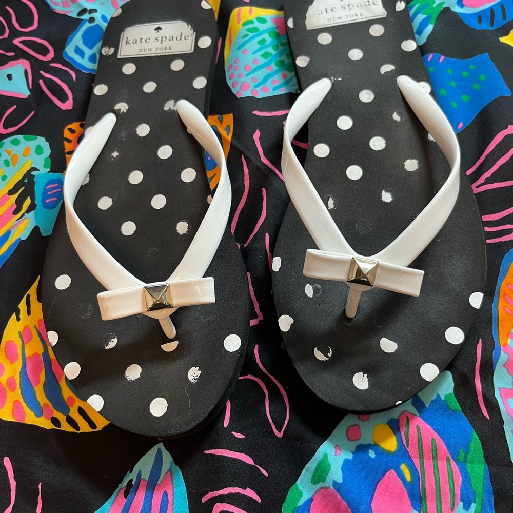 Kate Spade New York Polka Dot Black and White Size 6 Flip Flops.